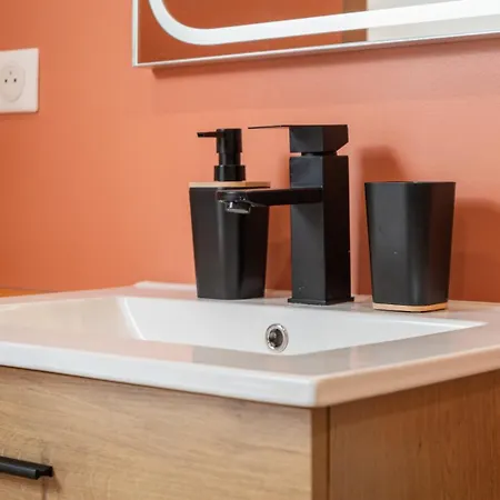 Duplex Calme, Proche Commodités Lilla