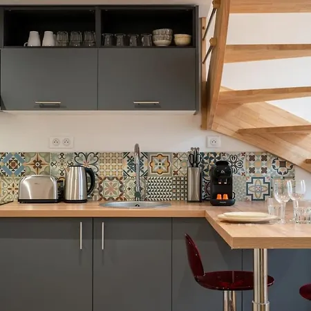 Duplex Calme, Proche Commodites *