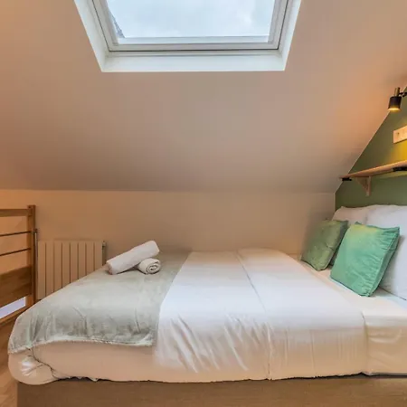 Duplex Calme, Proche Commodites Daire